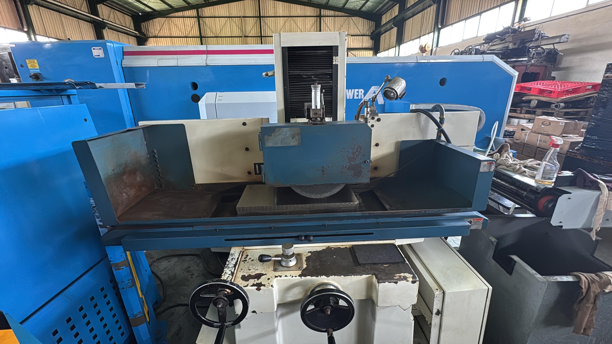 Retificadora plana manual KENT com mesa
