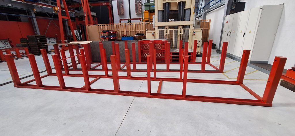 Estrutura para armazenar placas, materiais ou chapas