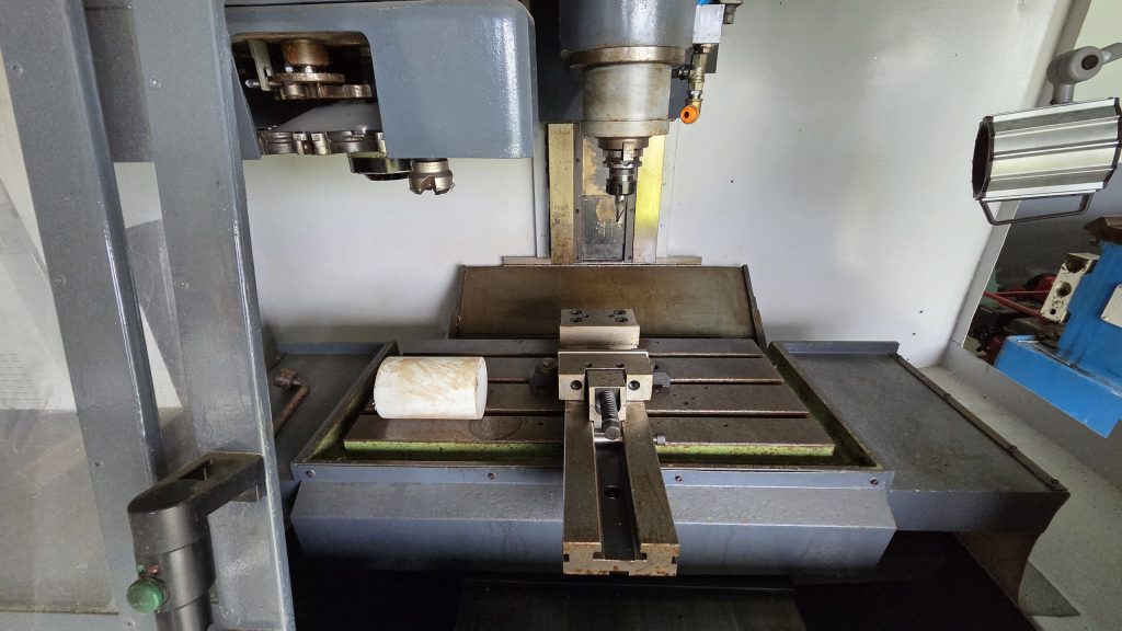 CNC HURCO