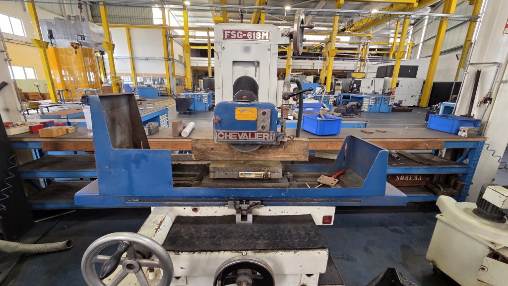 Retificadora plana manual CHEVALIER FSG-618M