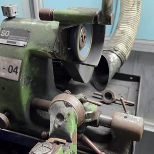 Afiadora de ferramentas e fresas