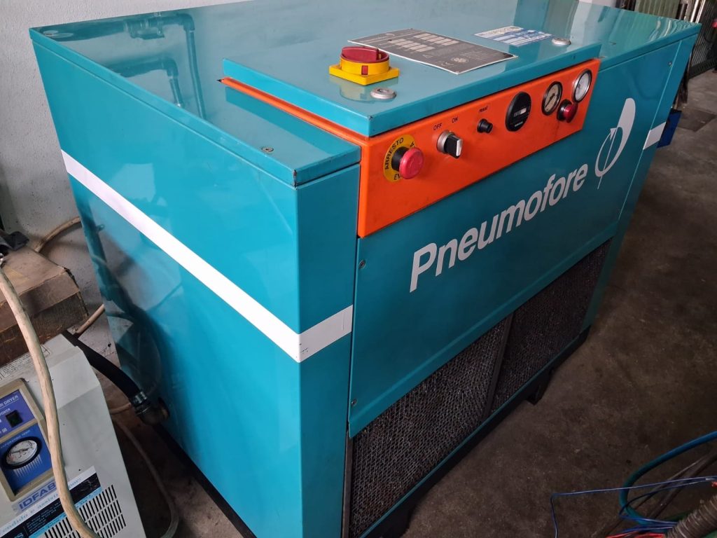 Compressor industrial usado - vista principal