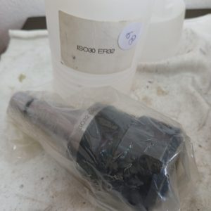 Porta pinças ISO30 ER32 novo