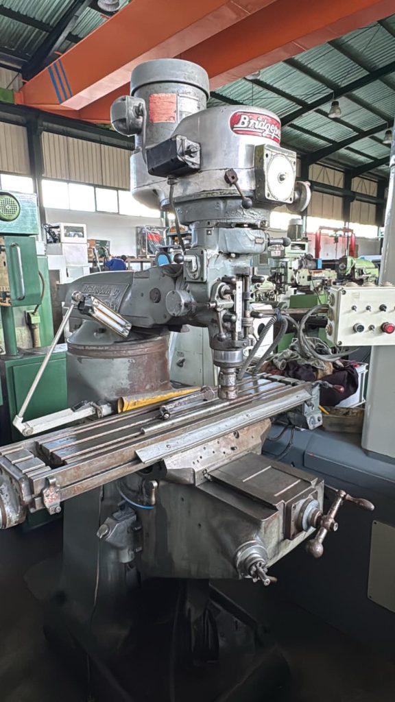 Fresadora Bridgeport Series 1