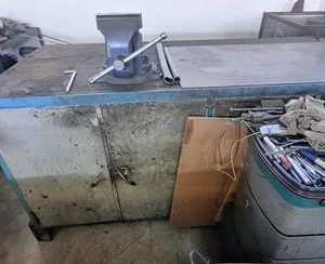Bancada de trabalho com torno