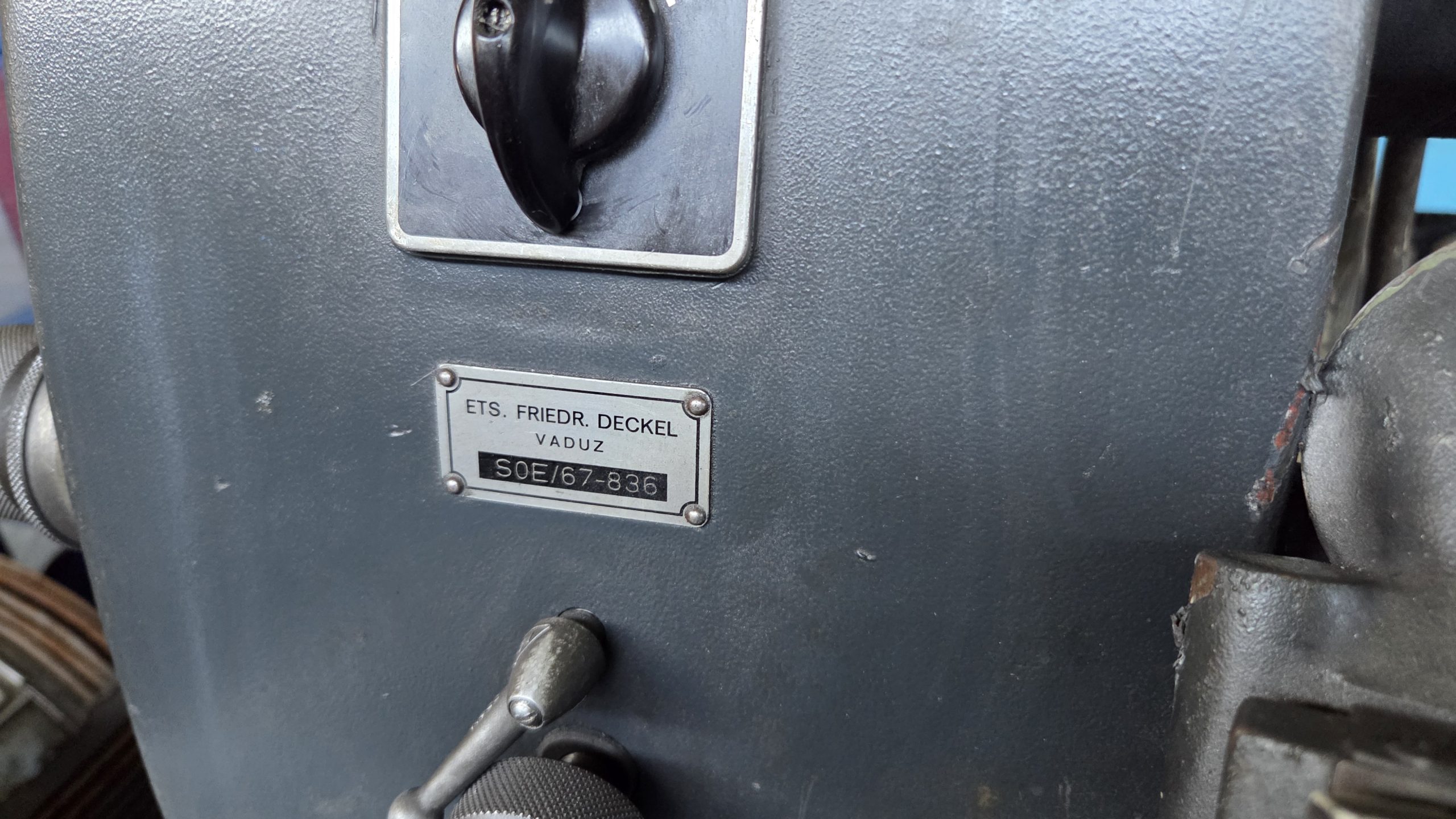 Friedrich Deckel SOE - placa identificacao