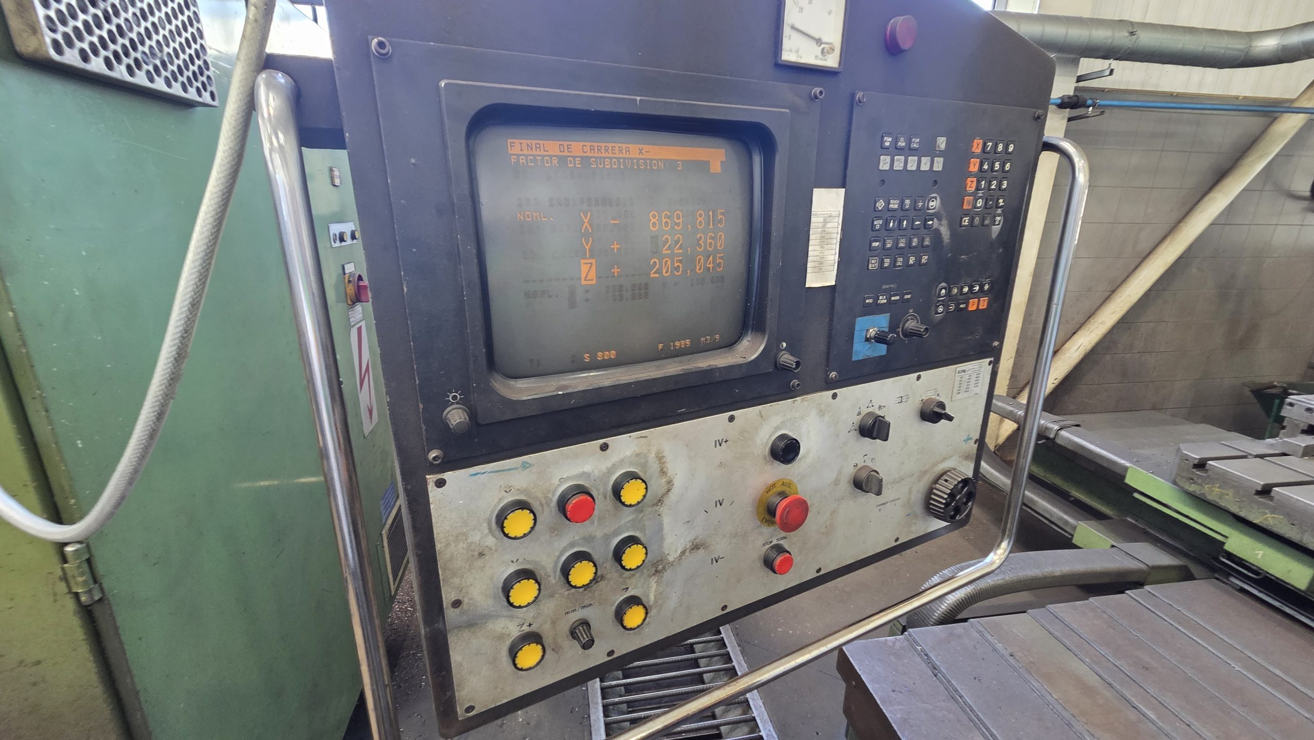 Nicolás Correa A-10 CNC bed type milling machine 1989 – view 3