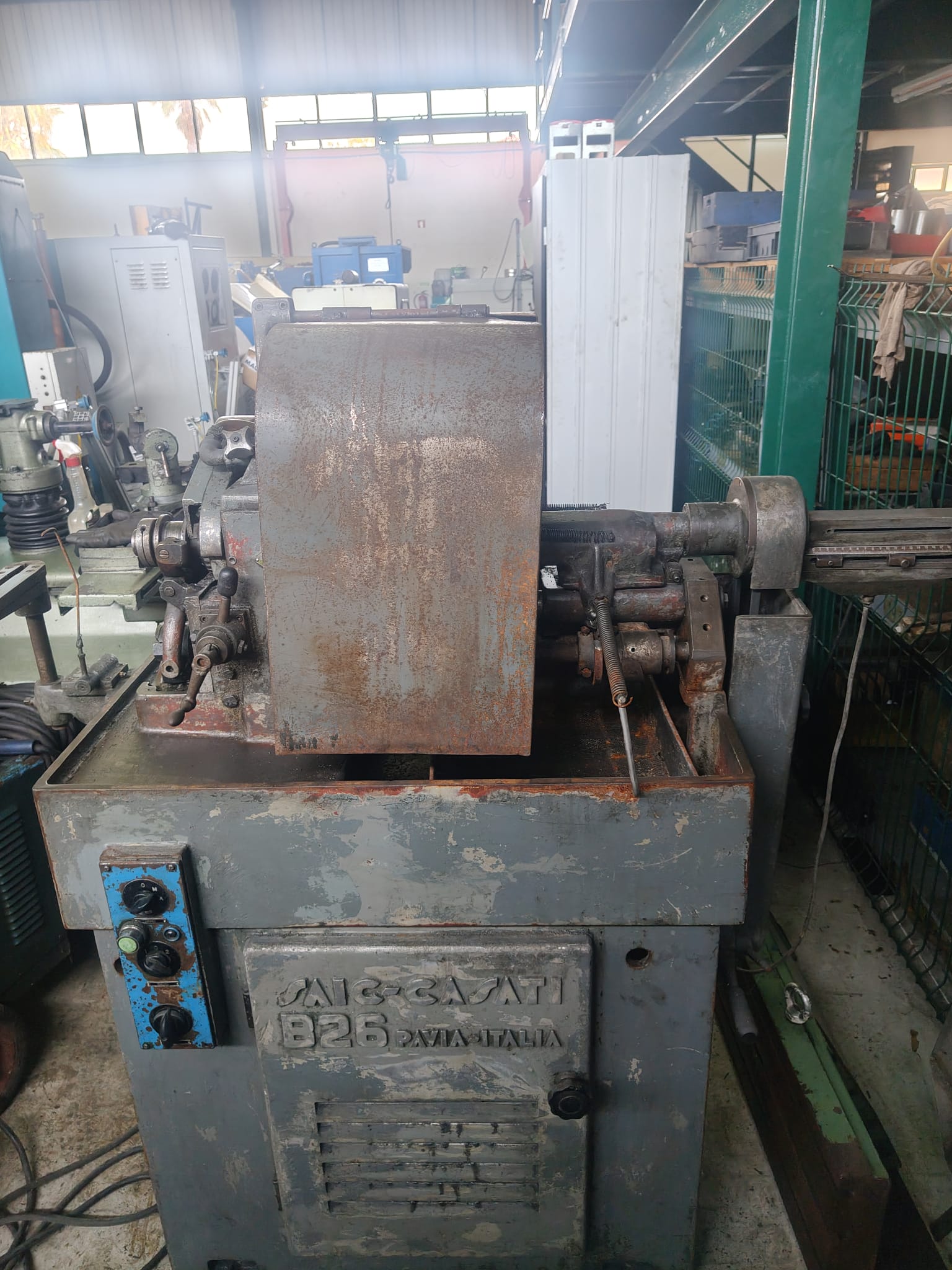 Torno automático de cames aberto usado — fotografia 1