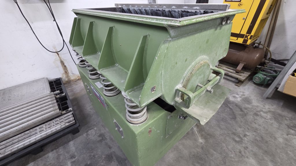 Máquina de acabamento vibratório RÖSLER — imagem 1