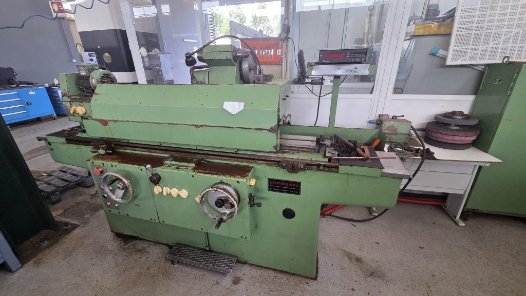 TOS Hostivar cylindrical grinding machine 1